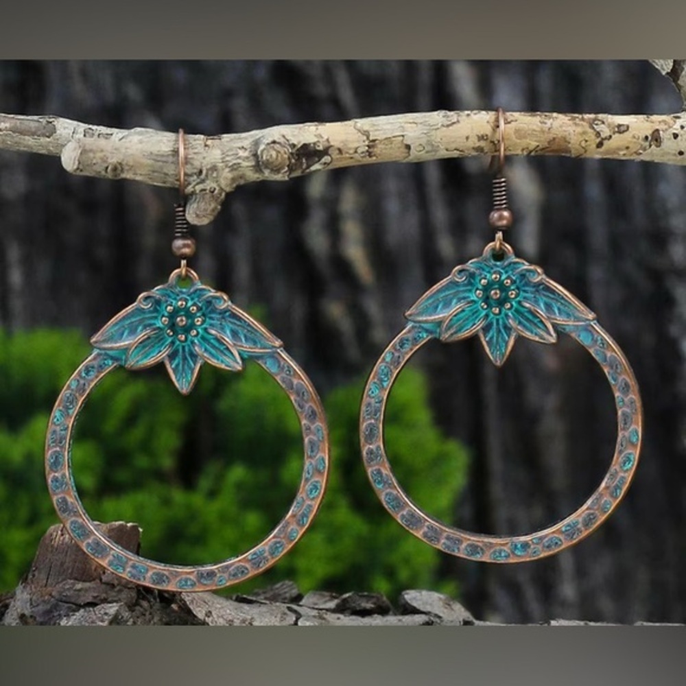NWT - bohemian style bronze and turquoise loop dangle earrings set